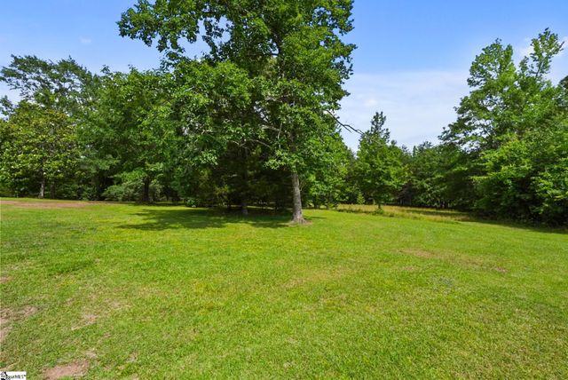 16 Farmington Trail, Travelers Rest, SC 29690