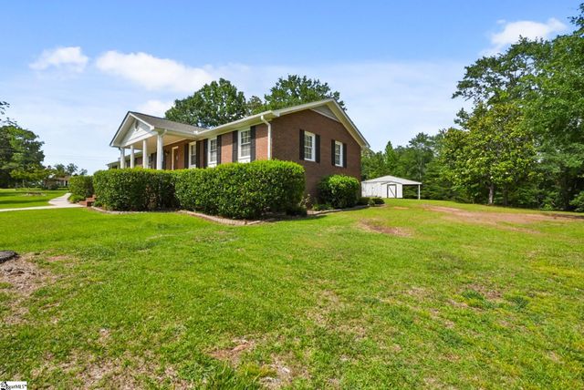 16 Farmington Trail, Travelers Rest, SC 29690