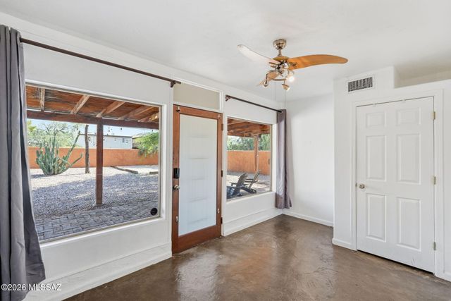 2842 E Stratford Drive, Tucson, AZ 85716