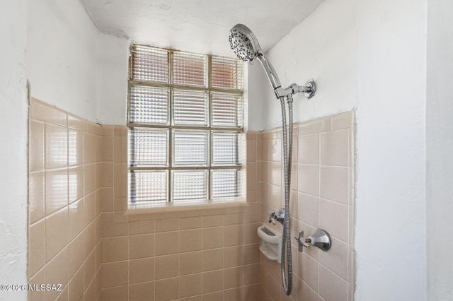 2842 E Stratford Drive, Tucson, AZ 85716
