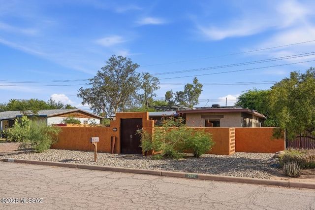 2842 E Stratford Drive, Tucson, AZ 85716
