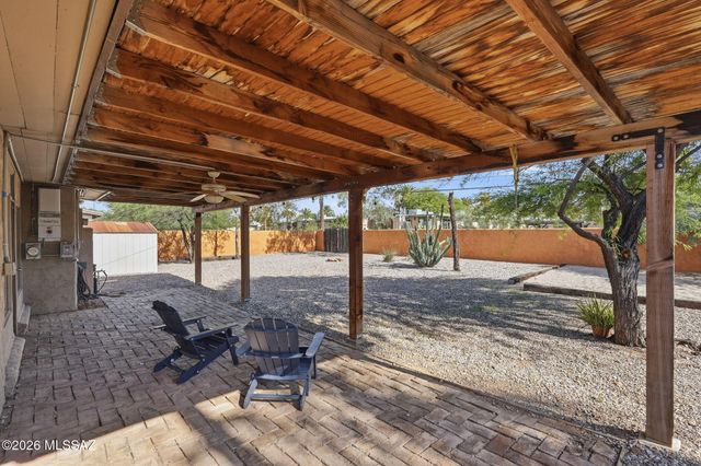 2842 E Stratford Drive, Tucson, AZ 85716