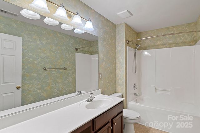 4045 Amber Leigh Way Drive, Charlotte, NC 28269