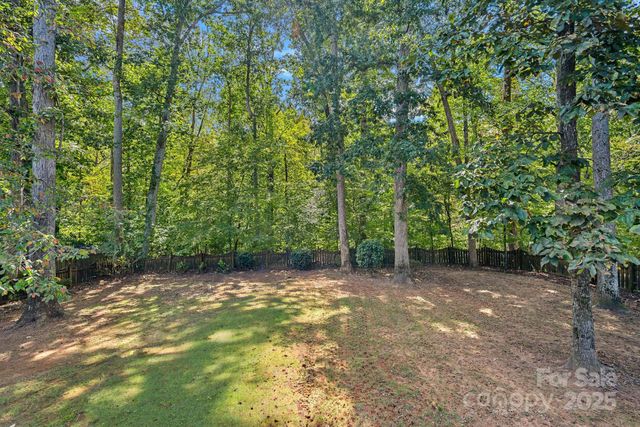 4045 Amber Leigh Way Drive, Charlotte, NC 28269