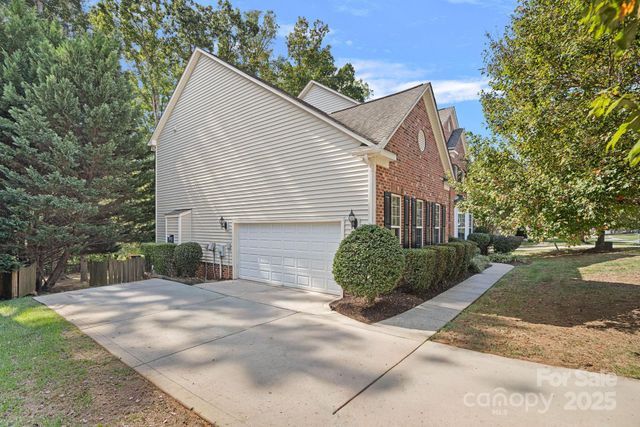 4045 Amber Leigh Way Drive, Charlotte, NC 28269