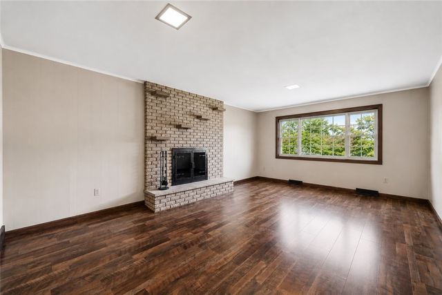 1212 Mountain View Dr, Unity Twp, PA 15601