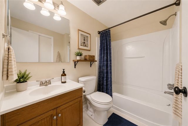 1212 Mountain View Dr, Unity Twp, PA 15601
