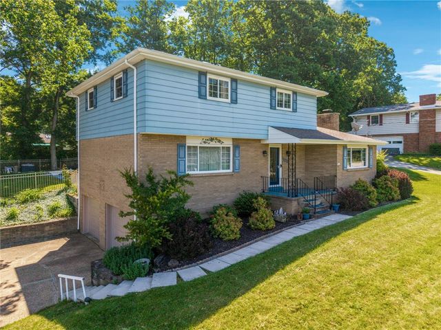 1212 Mountain View Dr, Unity Twp, PA 15601