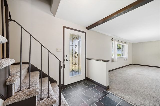 1212 Mountain View Dr, Unity Twp, PA 15601