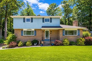 1212 Mountain View Dr, Unity Twp, PA 15601