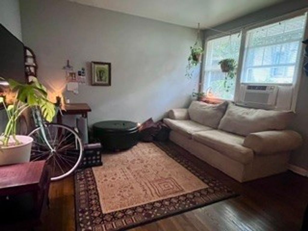 925 Boscobel St Apt 2, Nashville, TN 37206