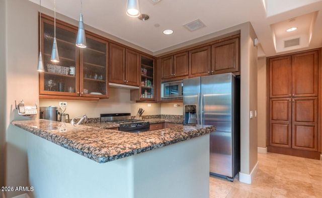 2211 E CAMELBACK Road 104, Phoenix, AZ 85016