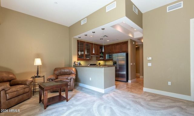 2211 E CAMELBACK Road 104, Phoenix, AZ 85016
