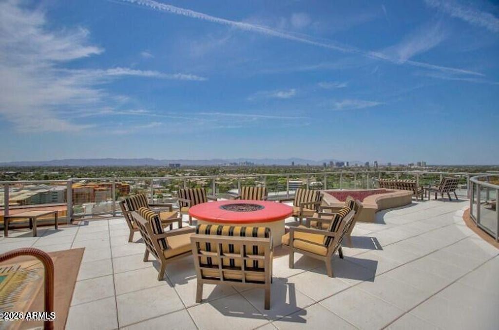 2211 E CAMELBACK Road 104, Phoenix, AZ 85016
