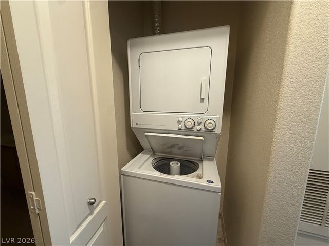 10630 Calico Mountain Avenue 103, Las Vegas, NV 89129