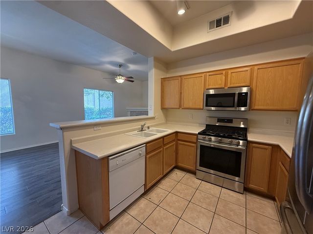 10630 Calico Mountain Avenue 103, Las Vegas, NV 89129