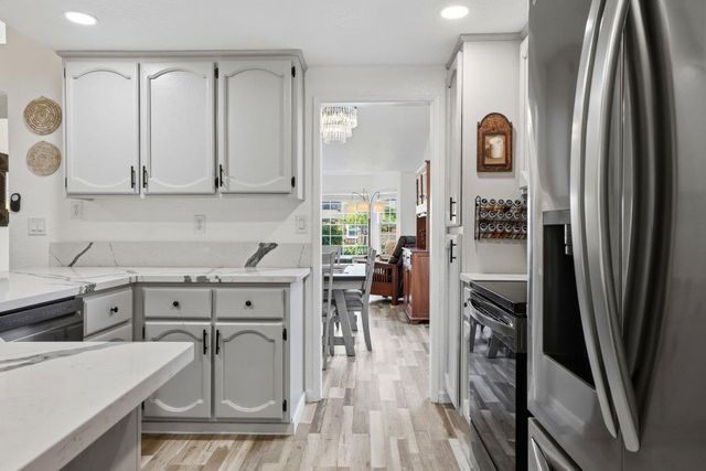 1646 Revere Dr, Roseville, CA 95747