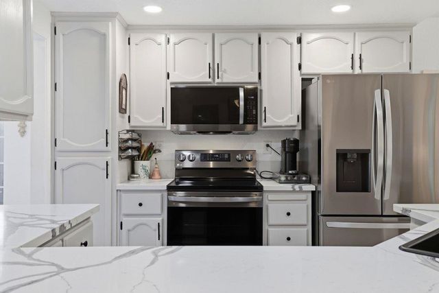 1646 Revere Dr, Roseville, CA 95747