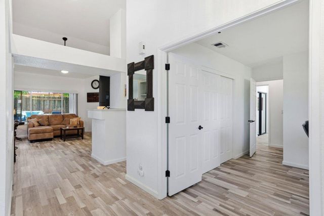 1646 Revere Dr, Roseville, CA 95747
