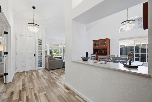 1646 Revere Dr, Roseville, CA 95747