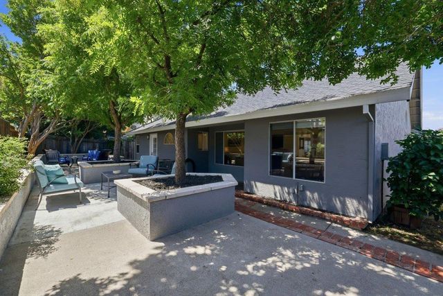 1646 Revere Dr, Roseville, CA 95747
