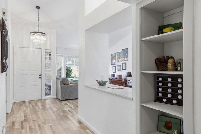 1646 Revere Dr, Roseville, CA 95747