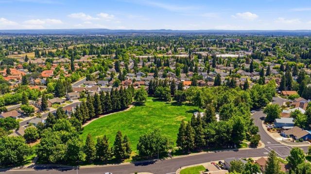 1646 Revere Dr, Roseville, CA 95747