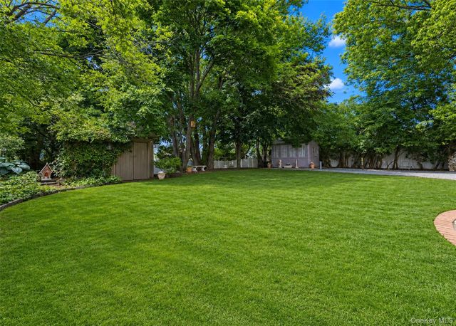 6 Naybor Avenue, Medford, NY 11763
