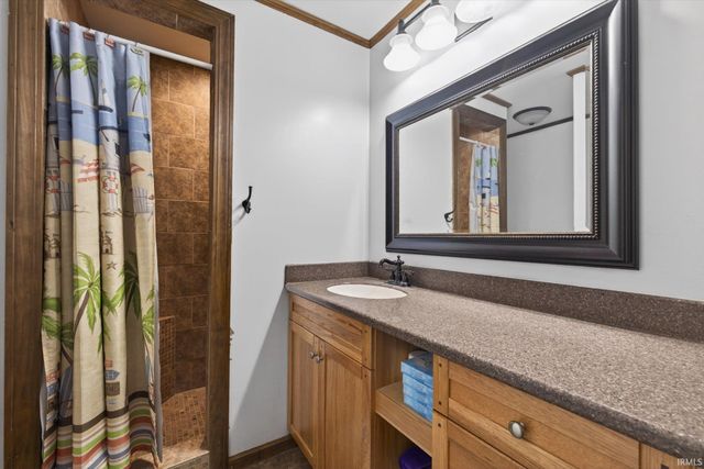 15597 Buck Knob Lane, Loogootee, IN 47553