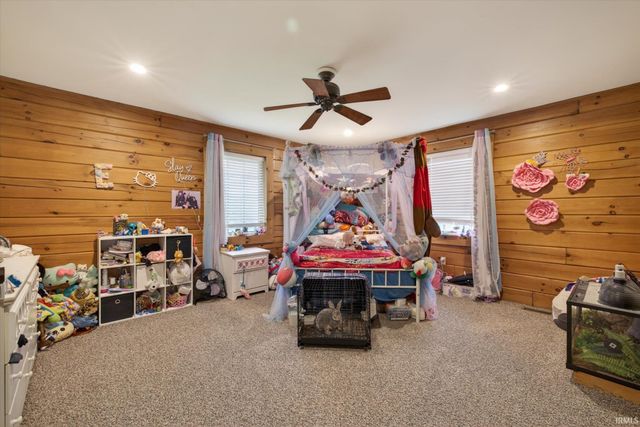 15597 Buck Knob Lane, Loogootee, IN 47553