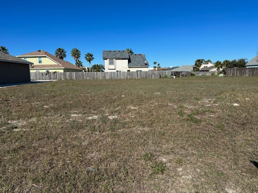 15053 Tesoro Dr, Corpus Christi, TX 78418 — photo 3