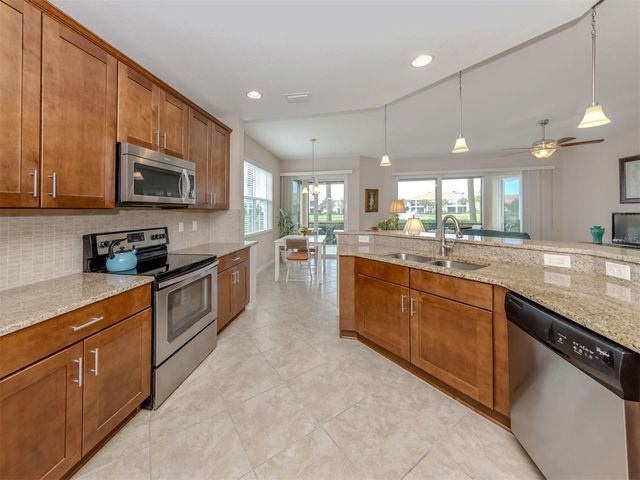141 BELLA VISTA TERRACE 34A, North Venice, FL 34275