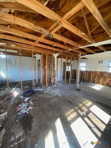 107 Franklin Street, Luling, TX 78648
