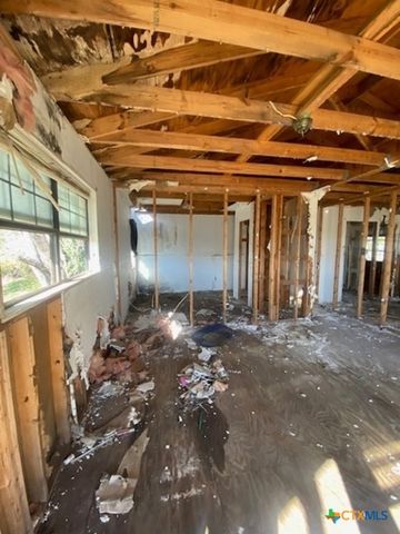107 Franklin Street, Luling, TX 78648
