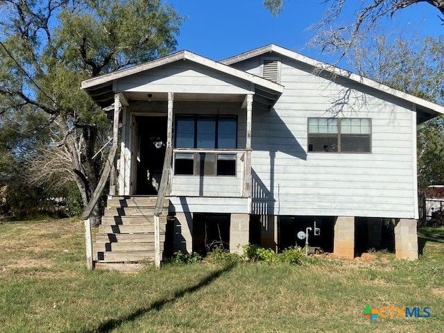 107 Franklin Street, Luling, TX 78648