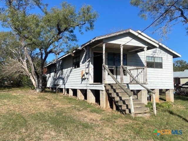 107 Franklin Street, Luling, TX 78648