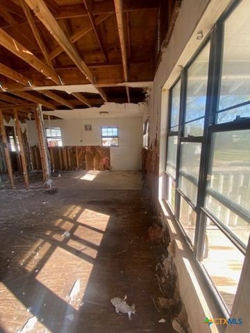 107 Franklin Street, Luling, TX 78648