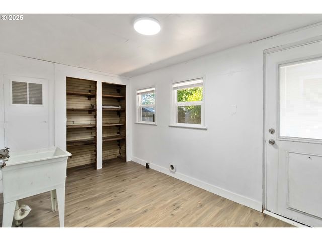 546 4TH Ave Sw, Castle Rock, WA 98611