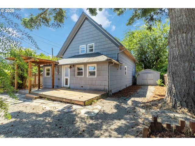 546 4TH Ave Sw, Castle Rock, WA 98611