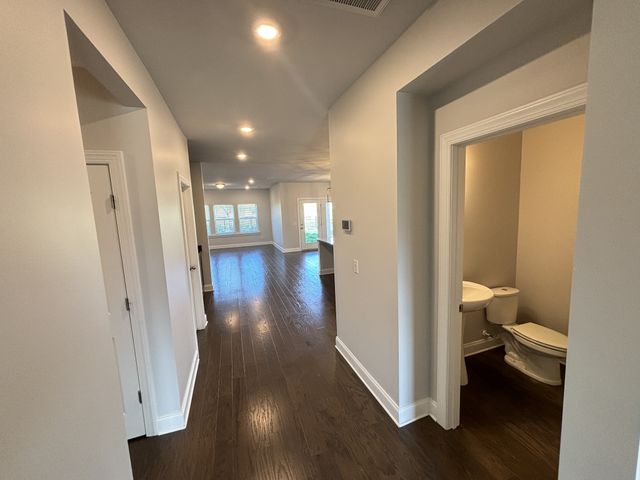1043 Fenner Ln, Gallatin, TN 37066