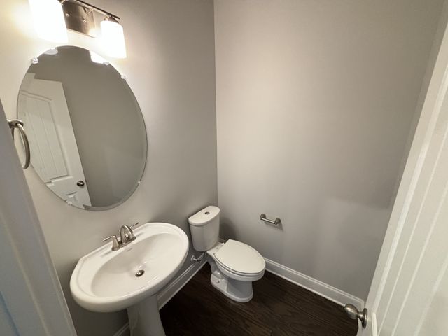 1043 Fenner Ln, Gallatin, TN 37066
