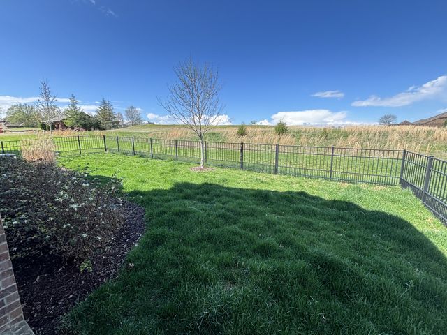 1043 Fenner Ln, Gallatin, TN 37066