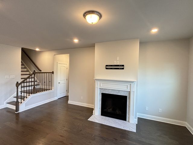 1043 Fenner Ln, Gallatin, TN 37066