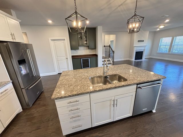 1043 Fenner Ln, Gallatin, TN 37066