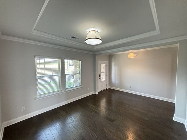 1043 Fenner Ln, Gallatin, TN 37066