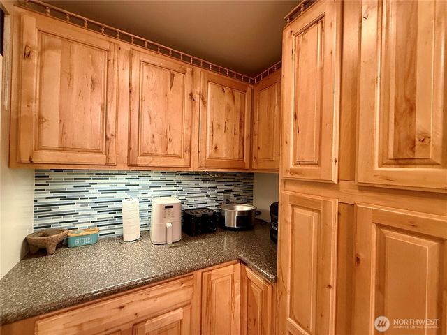 105 Timberline Drive, Castle Rock, WA 98611