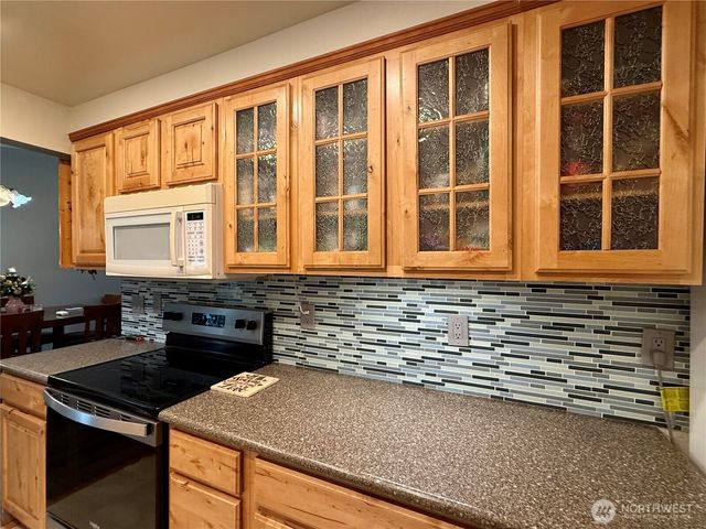 105 Timberline Drive, Castle Rock, WA 98611
