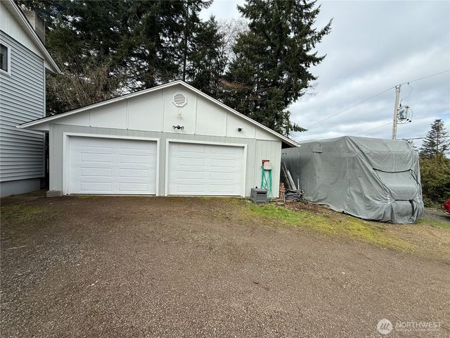 105 Timberline Drive, Castle Rock, WA 98611