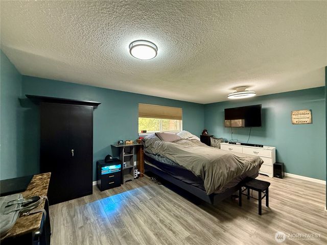 105 Timberline Drive, Castle Rock, WA 98611