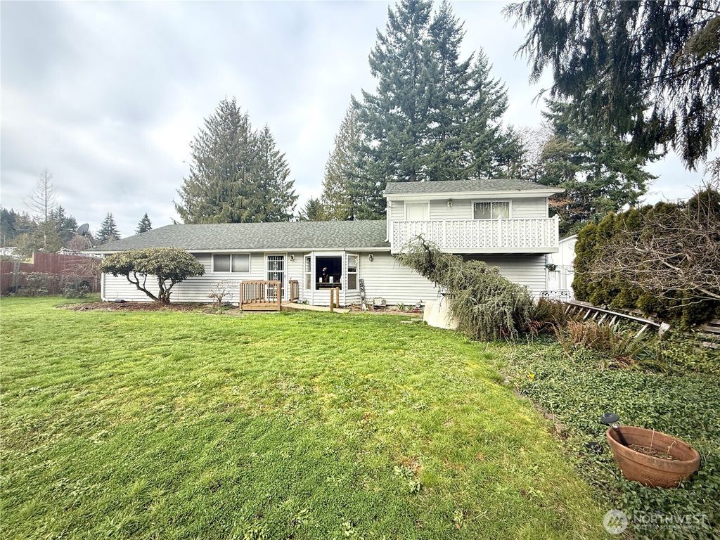 105 Timberline Drive, Castle Rock, WA 98611